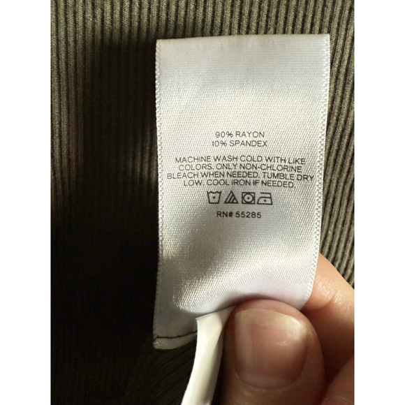 EXPRESS Fitted Ribbed Green Tee - Picture 4 of 4